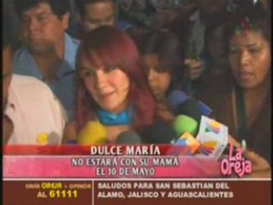 Fans despiden a RBD en el aeropuerto