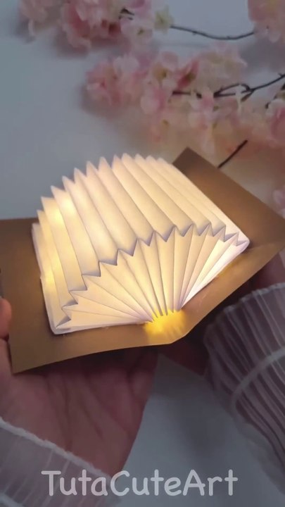 DIY cute book lamp ✨