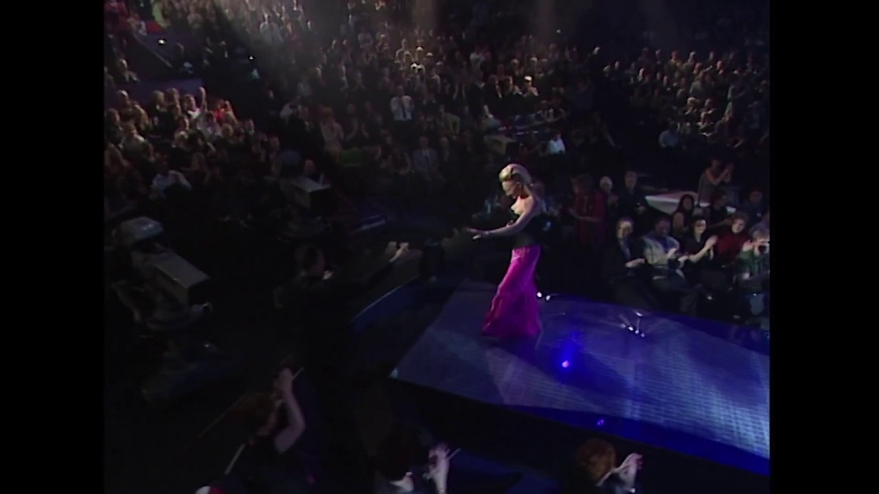Charlotte Nilsson er juryformand sammen med danske jury kollegaer og svenske Richard Herrey | Dansk Melodi Grand Prix 2000 | DRTV