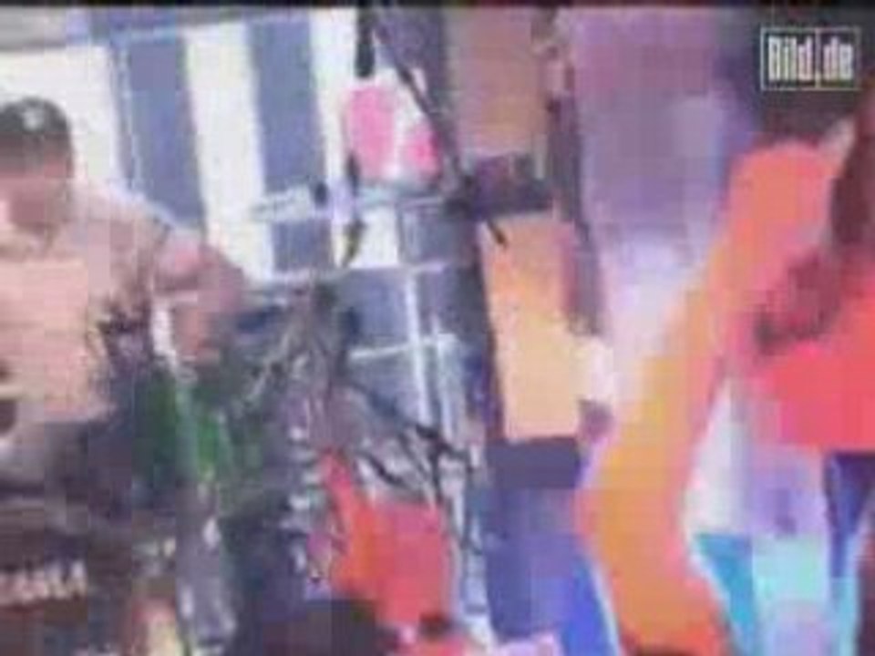 Tokio Hotel-08.05.06-Bild-Virgin Megastore & TRL