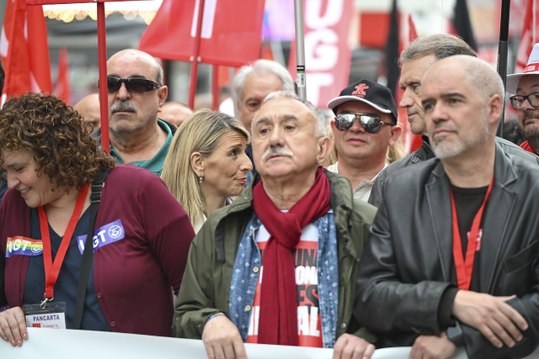 Tertulia La Trinchera. Pinchazo de los sindicatos en su único día de trabajo