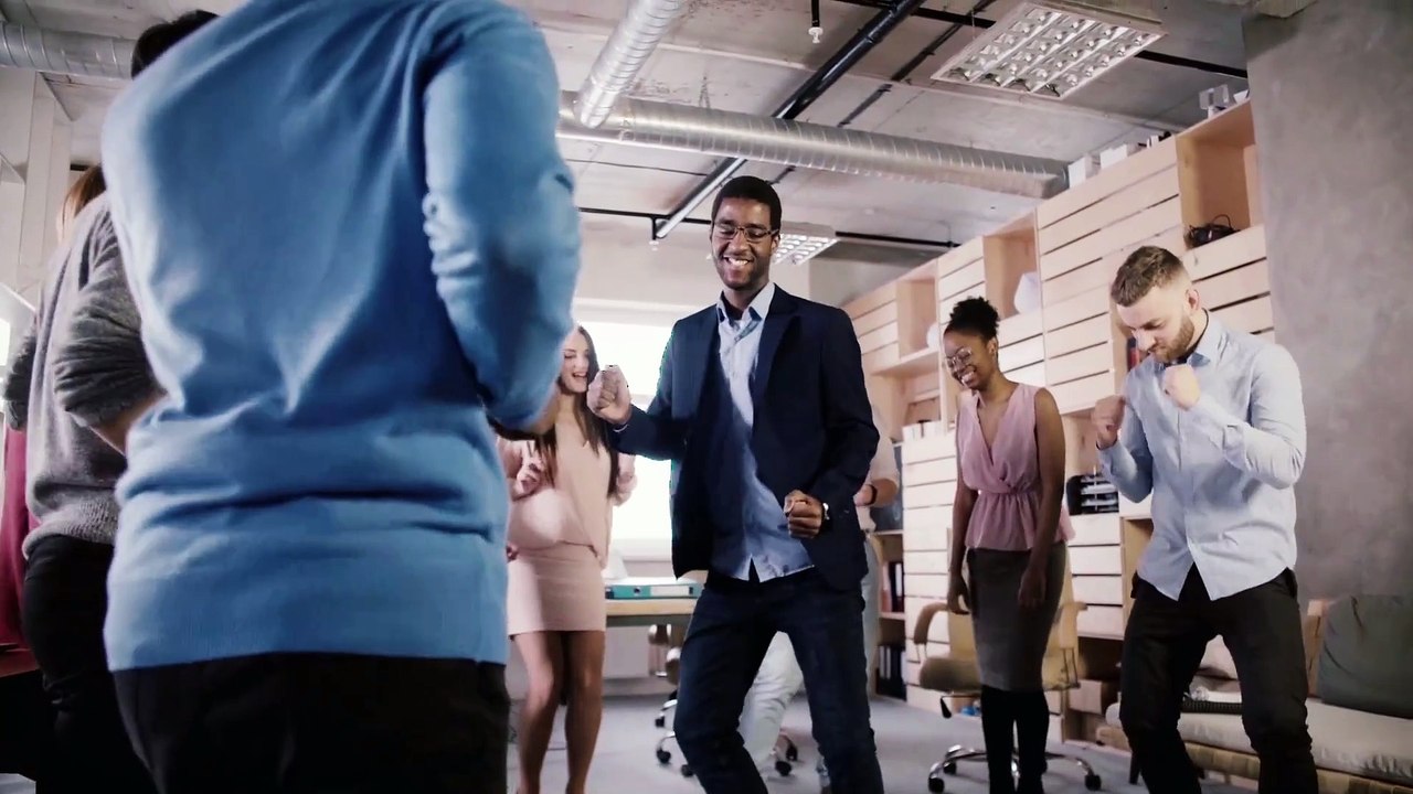 6)_Musique. Calmity. Genre. Hip-hop et rap. Humeur _ Calme.  Artiste. Yung Logos