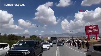 Son gününde TEKNOFEST'e yoğun ilgi: Metrelerce kuyruk oluştu