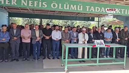 Diyarbakır’da Sırrı Süreyya Önder’e Gıyabi cenaze namazı kılındı