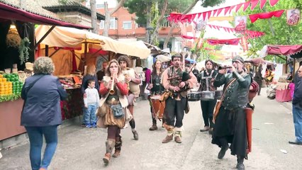 El Álamo cierra su feria más consolidada con más de 400 puestos, pasacalles y actividades