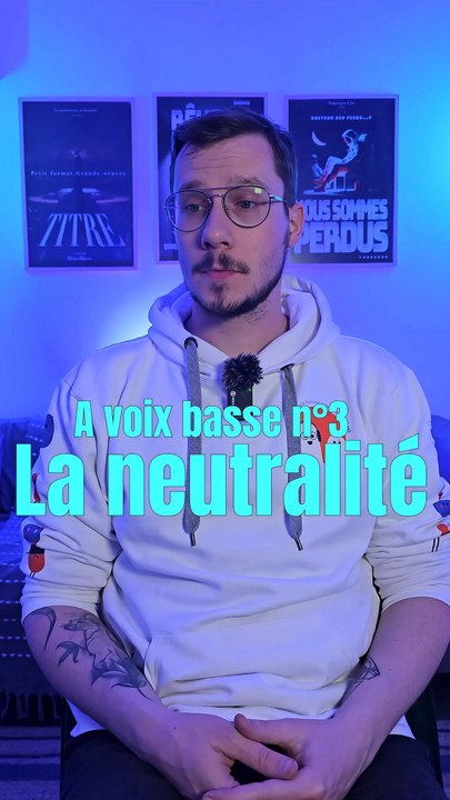 A voix basse n°3La neutralité Avoir des émotions est ce un manque de professionnalisme ?Quand on bosse dans le social on est soumis(e) a des questionnements profonds, incessants ...Ça tourne et retourne dans nos têtes alors si ces mots te parlent.