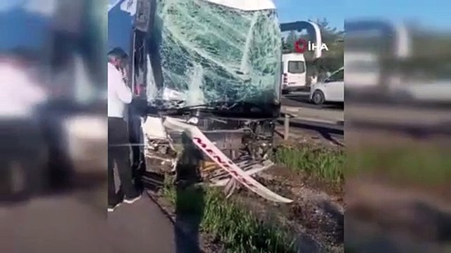 Bursa\'ya dönüş yolunda kaza: 4 öğrenci yaralı