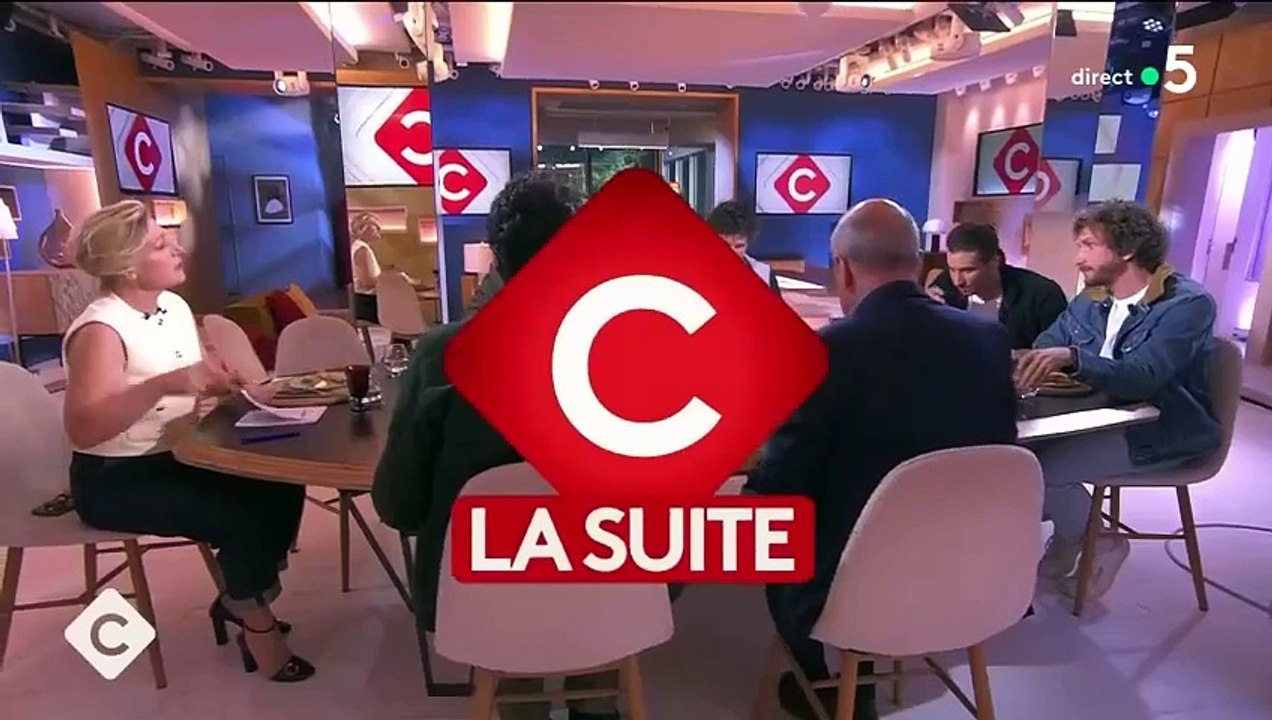 Jérémy Ferrari, ancien alcoolique, se plaint d'avoir été servi de l'alcool dans "C à vous"