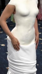 Rosalía sorprende en la Gala Met 2025 con su impresionante regreso 🎤