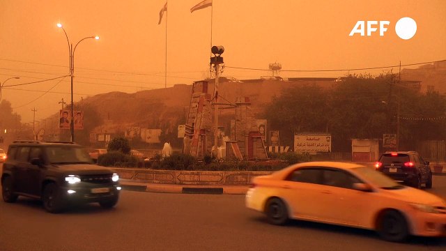 ضباب برتقالي يلف كركوك جراء عاصفة ترابية في العراق