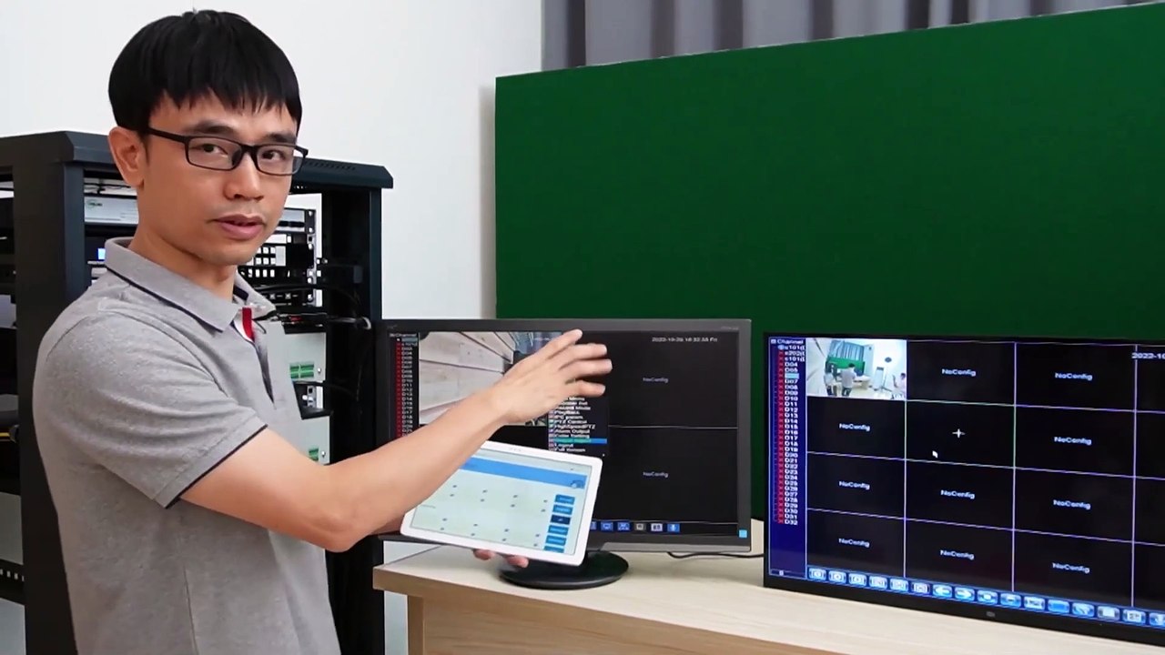 Comment connecter 9 NVR à un seul moniteur