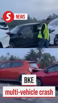 Traffic standstill due to multiple-vehicle crash on Butterworth–Kulim Expressway