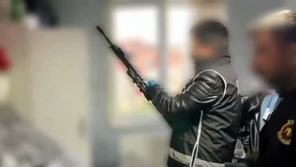 O SUÇ ÖRGÜTLERİ İÇİŞLERİ BAKANININ  GÜNDEMİNDE