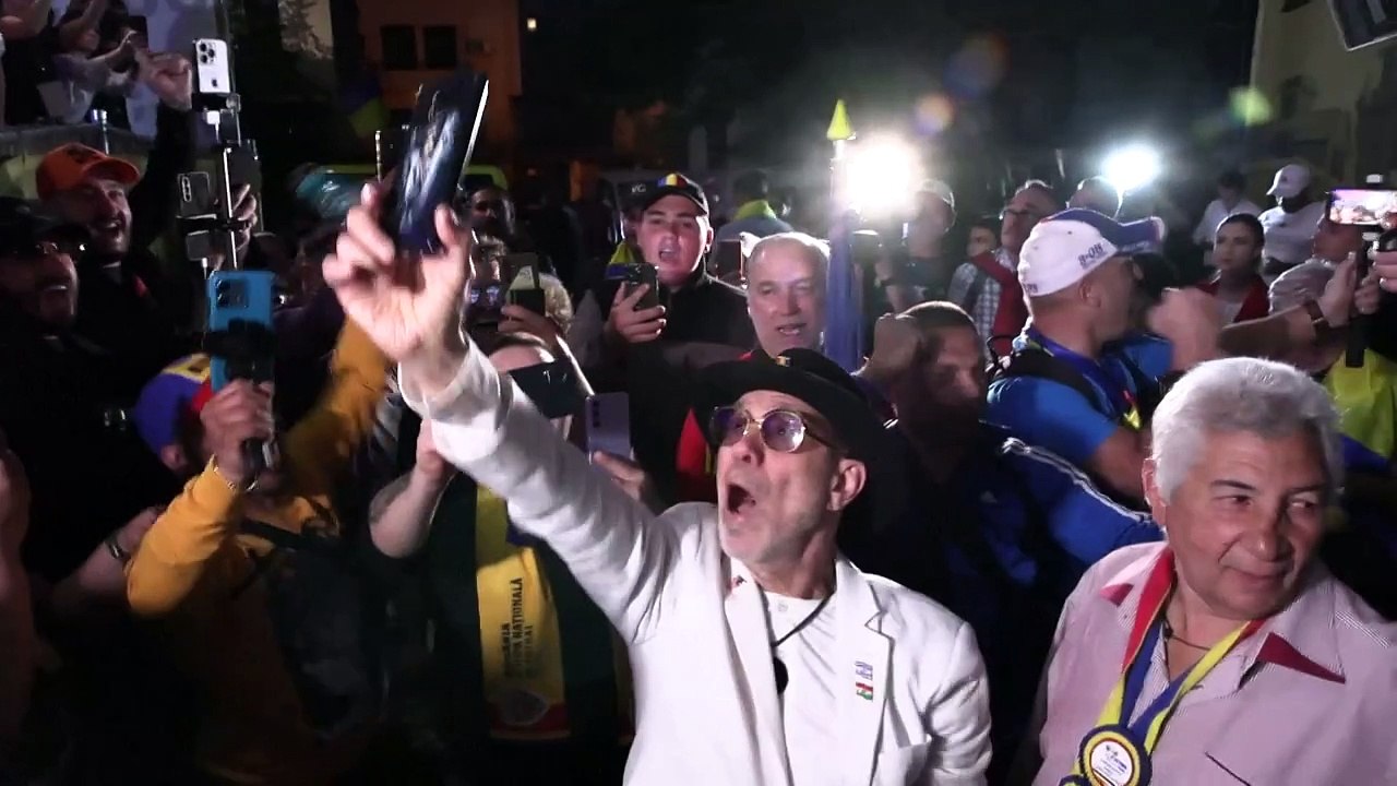 Ultrarechter Simion gewinnt erste Runde der Präsidentenwahl in Rumänien