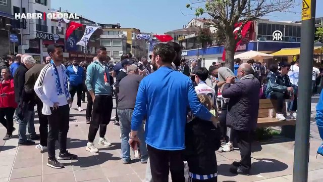 İstanbul Boğazı'nda lacivert-beyaz donanma! Sarıyer Spor Kulübü'nden Beşiktaş usulü şampiyonluk kutlaması