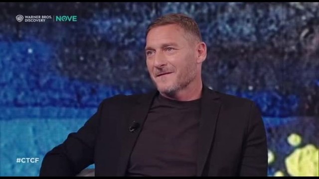 Totti: Ogni tanto gioco a calciotto, ho accorciato il campo!