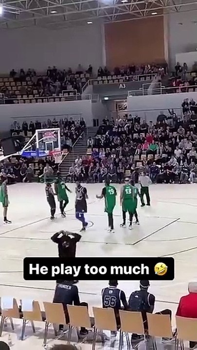 Smartest basketball moment of all time ! #shorts ￼