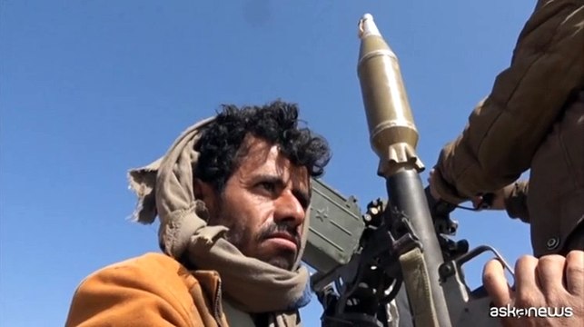 Yemen, Houthi colpiscono aeroporto Tel Aviv e gli Usa attaccano Sanaa