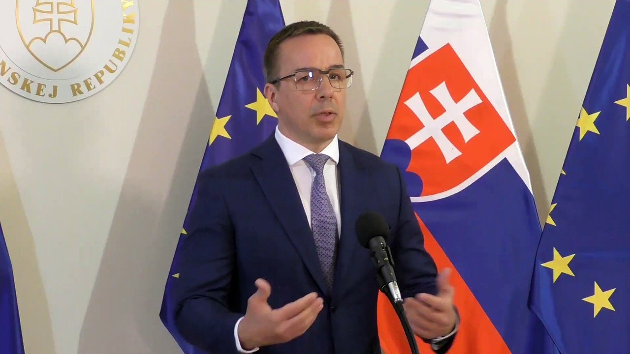 ZÁZNAM: E. Tomáš: MPSVR prispôsobí schému kurzarbeit v reakcii na americké clá