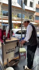 Diyarbakır meşhur şerbetçisi Şevket Amca.
