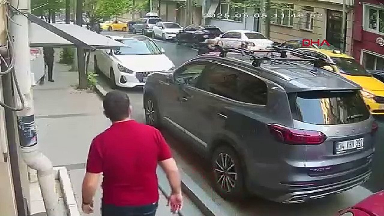 Eski eşine sokak ortasında kurşun yağdırdı
