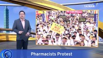 Pharmacists March in Taipei Over New Traditional Chinese Medicine Directive