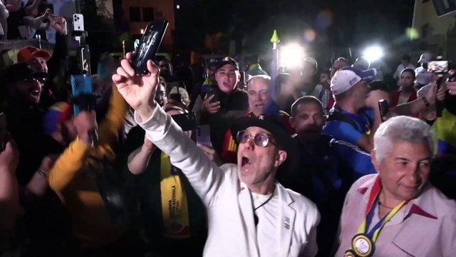 Romanya’da cumhurbaşkanlığı seçimi: İlk turu aşırı sağcı aday önde tamamladı