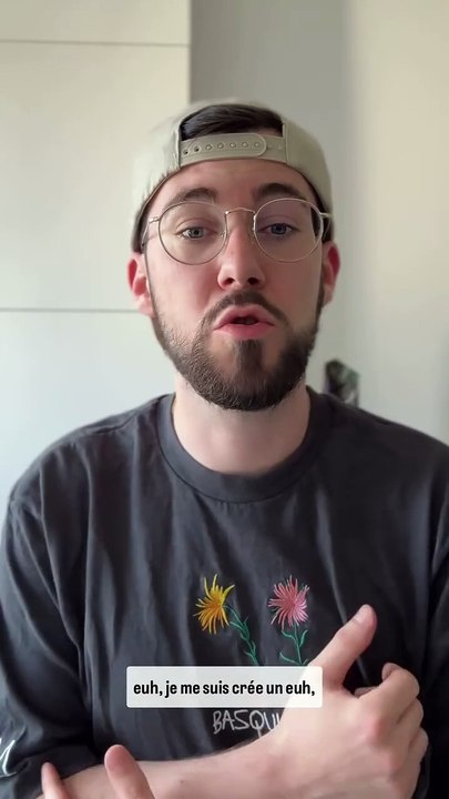 J’ai créé un outil SEO.Mais pas un outil comme les autres.Un outil qui te permet d’analyser des dizaines de mots-clés en même temps,et surtout, de savoir exactement quels mots ajouter dans ton contenupour te positio