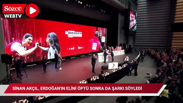 Sinan Akçıl Erdoğan'ın elini öptü