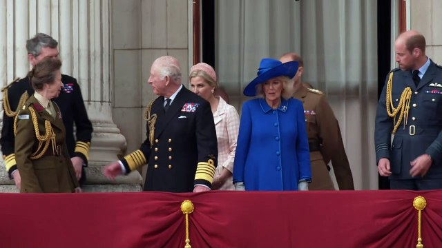 Royals watch VE Day flypast from Buckingham Palace balcony