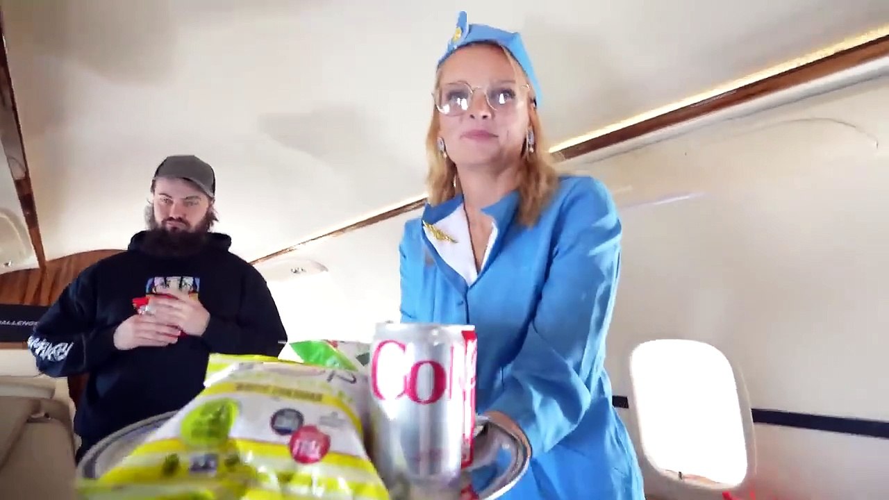 SURVIVING 24 HOURS IN A PRIVATE JET! ✈️💰 (Luxury or Torture?)