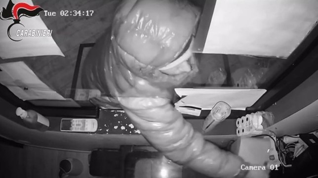 Arrestato ladro seriale delle spaccate : 24 colpi in poche settimane (05.05.25)