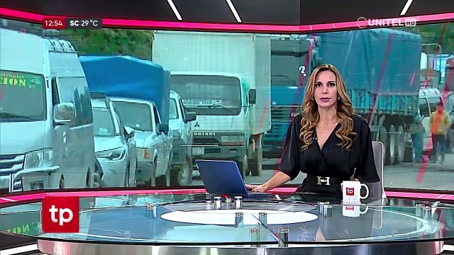 Transportistas alistan bloqueo indefinido denunciando mal estado de las carreteras en Santa Cruz