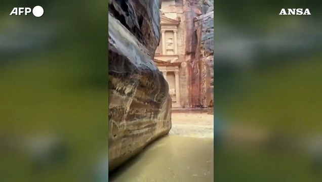 Giordania, Petra allagata: chiuso il celebre sito archeologico