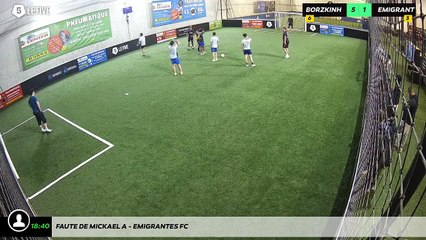 Faute de Mickael A - Emigrantes Fc