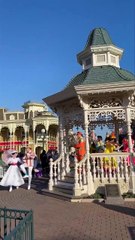 Mary Poppins e Bert al Disney Music Festival 2025