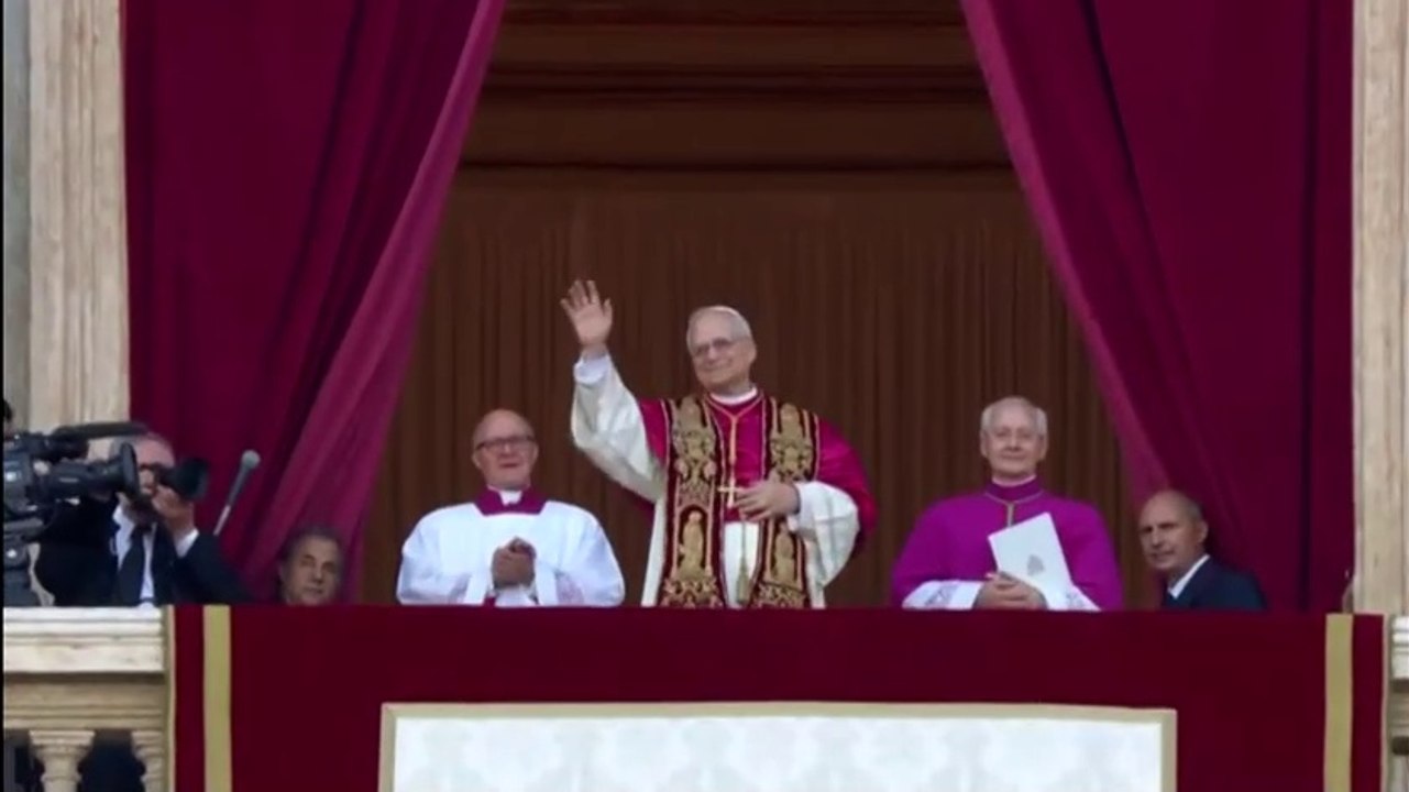 RAW Pope Leo XIV appears for the first time_480p