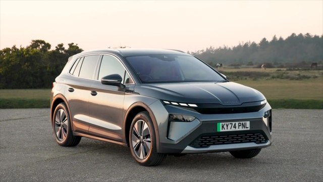 Der neue Škoda Elroq RS - Modern Solid-Design mit Tech-Deck-Face und Lichtband