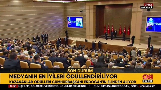 Demirören Medya TV Grup Başkanı Murat Yancı ve CNN TÜRK Özel Haberler Şefi Fulya Öztürk’e ödül