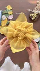 Elegant Gift Wrapping Tutorial via: @areum_deuriLearn how to wrap gifts elegantly with this simple and stylish tutorial. Perfect for birthdays, holidays, or any special occasion—your presents will look professionally wrapped in minutes!