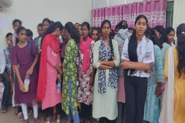 छात्राओं ने कलेक्टर से कहा- अनहोनी का सता रहा डर