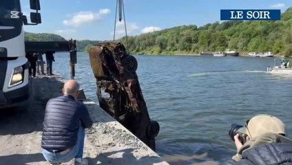 Des voitures exhumées de la Meuse
