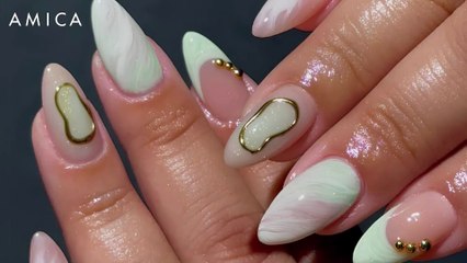 Queste sono le unghie verde menta da provare questa primavera