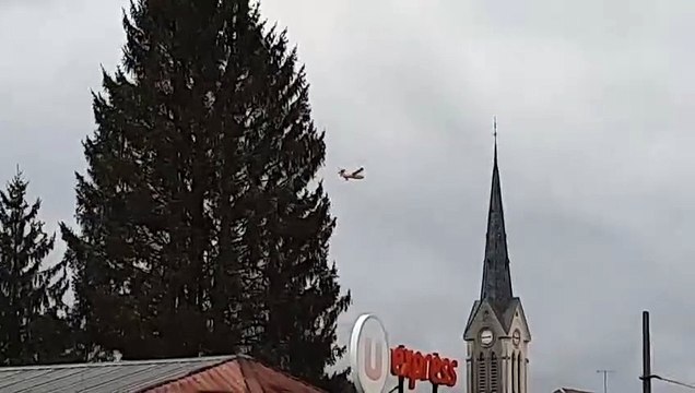 Un avion Canadair mobilisé pour l'exercice feux de forêts dans le Doubs.