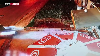 Kocaeli'de kontrolden çıkan otomobil camiye girdi