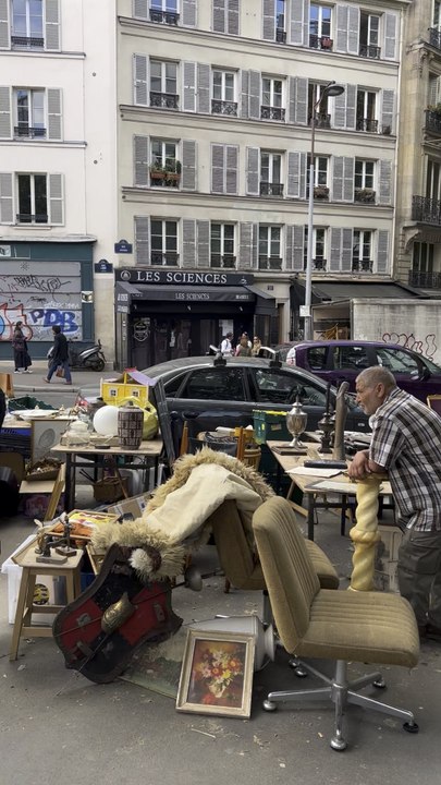 Flee market in Paris