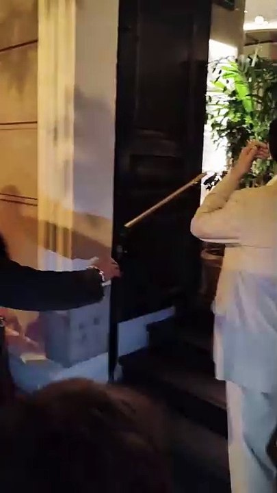 Ronaldo : le joueur filmé complètement ivre à la sortie d'un restaurant