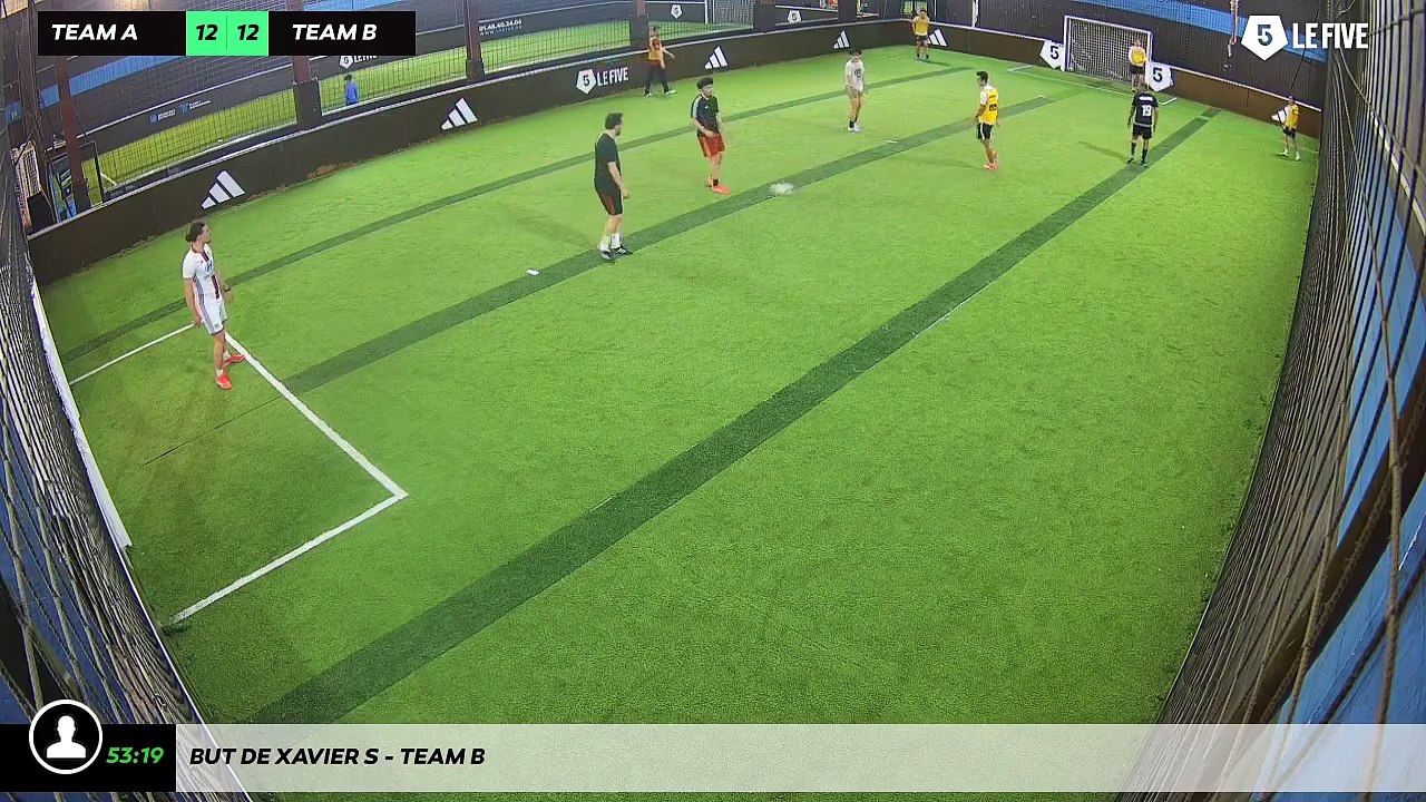 But de Xavier S - Team B