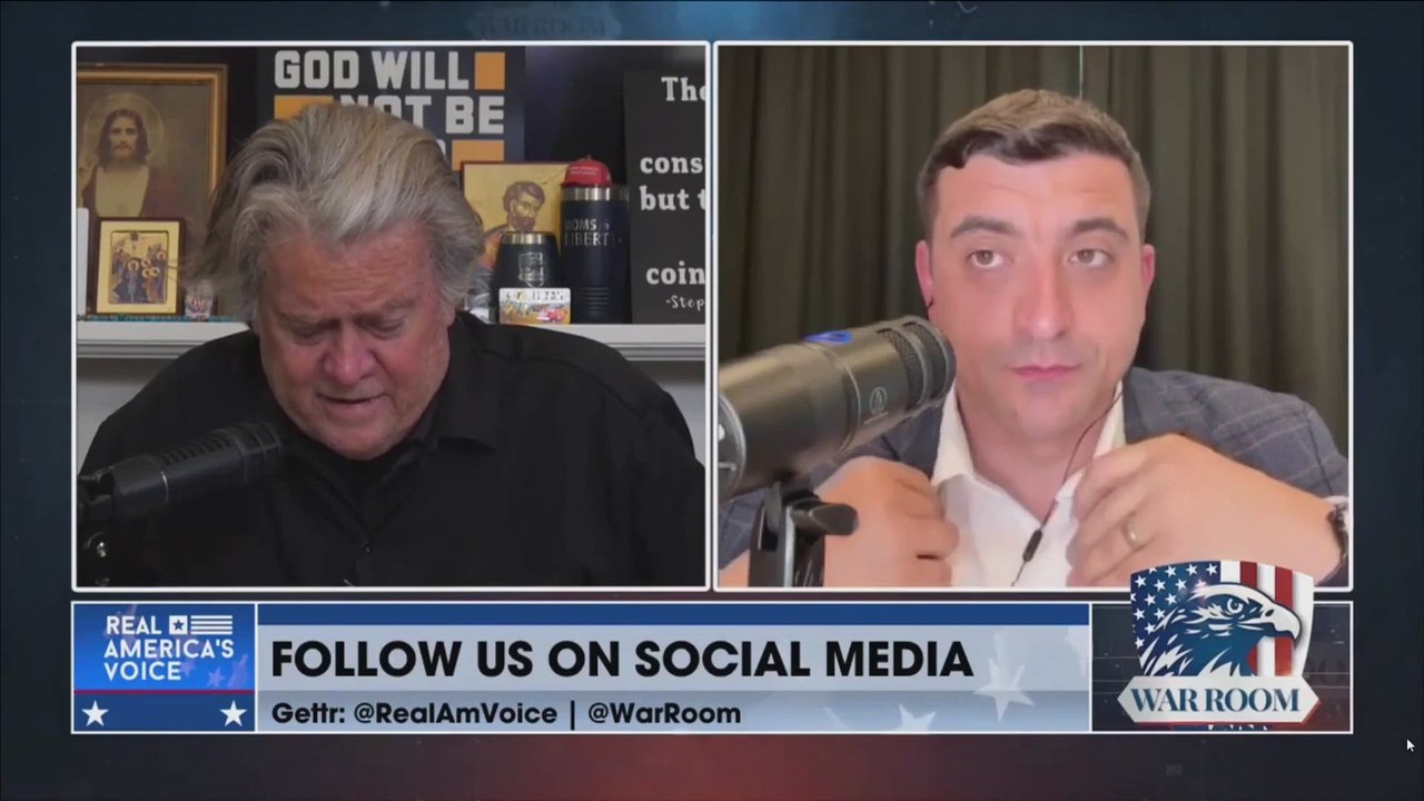 Presidential Frontrunner Simion Tells Steve Bannon, 'We Bashed the Globalists in Romania'