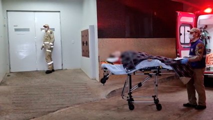 Mulher de 80 anos fica ferida ao sofrer queda em Cascavel